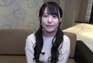 麻花辫少女酒后微醺之房车含大屌